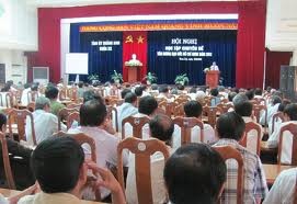 Provinsi Ninh Binh melakukan evaluasi sementara satu tahun pelaksanaan Instruksi 03 Polit Biro. - ảnh 1
